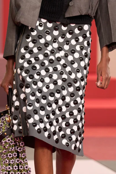 Look 3